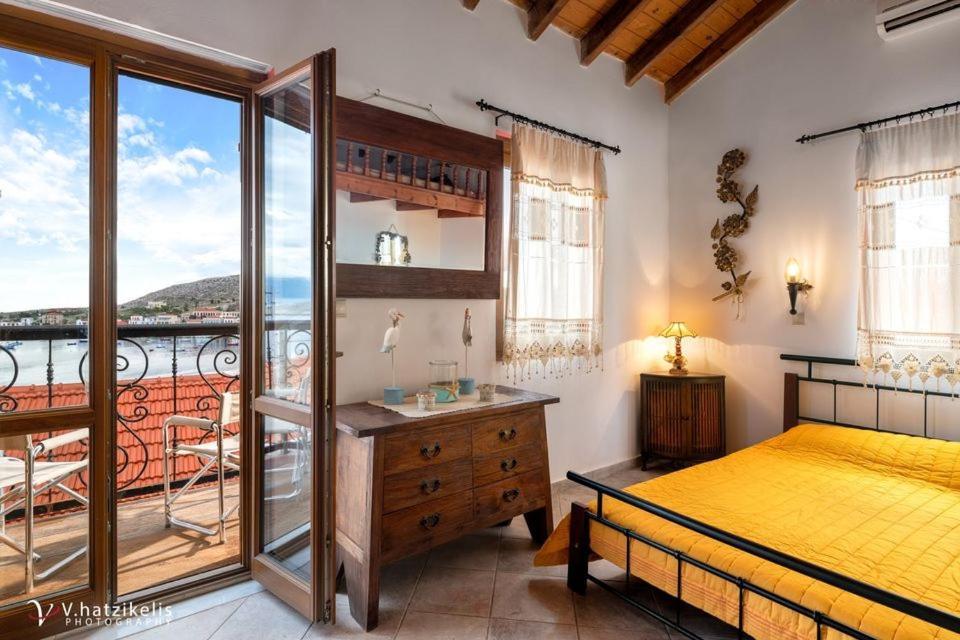 Villa Lola Chalki Town Exterior foto